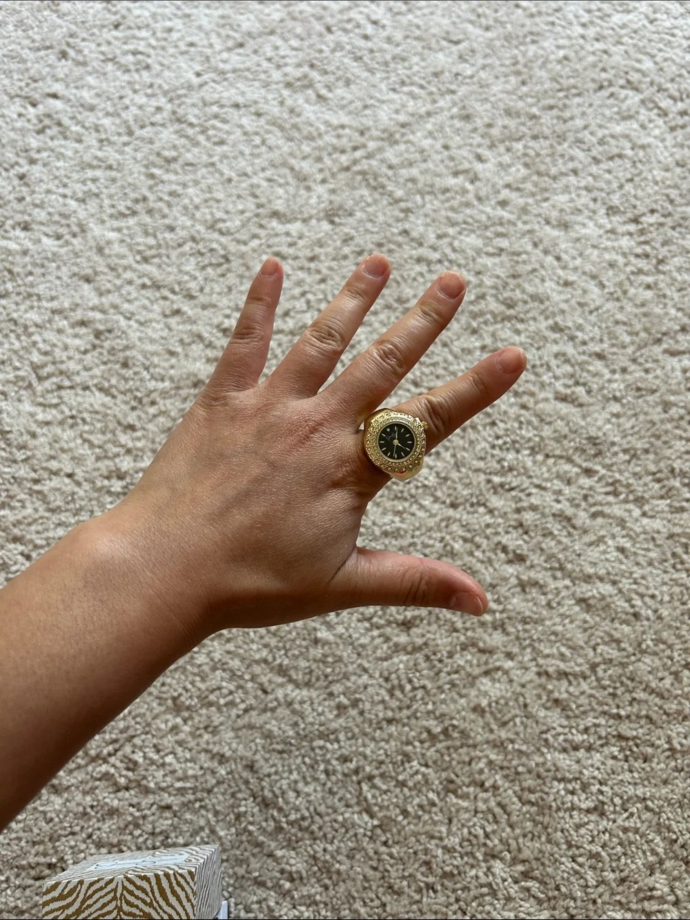 Jessica Simpson stretch ring watch.